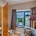 3 Bed In Leyburn Oc-76395 Holiday home